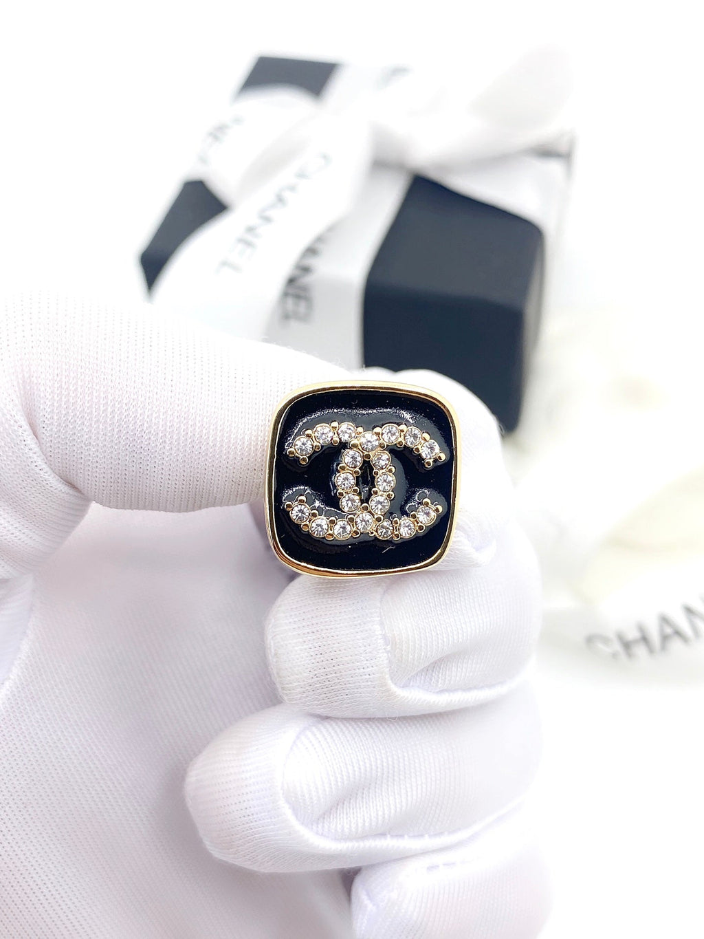 Chanel Square Resin Diamond Earrings - 18K Yellow Gold