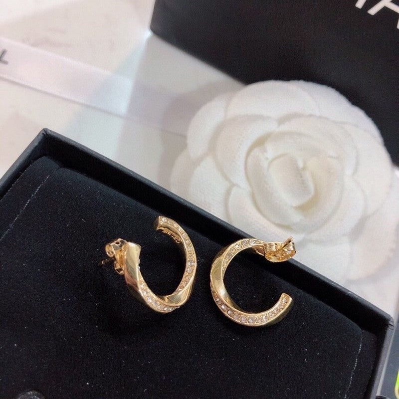 Chanel Half Circle Diamond Earrings - 18K Yellow Gold