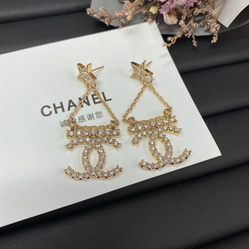 Chanel Star Earrings - 18K Yellow Gold