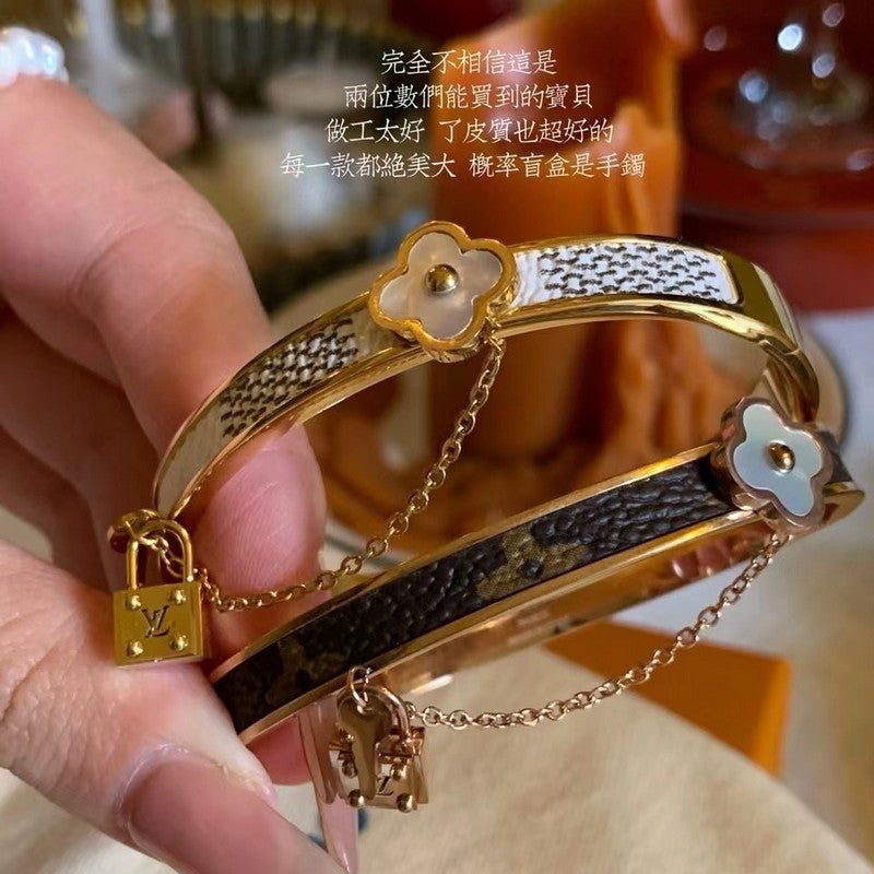 Louis Vuitton Blooming Bracelet