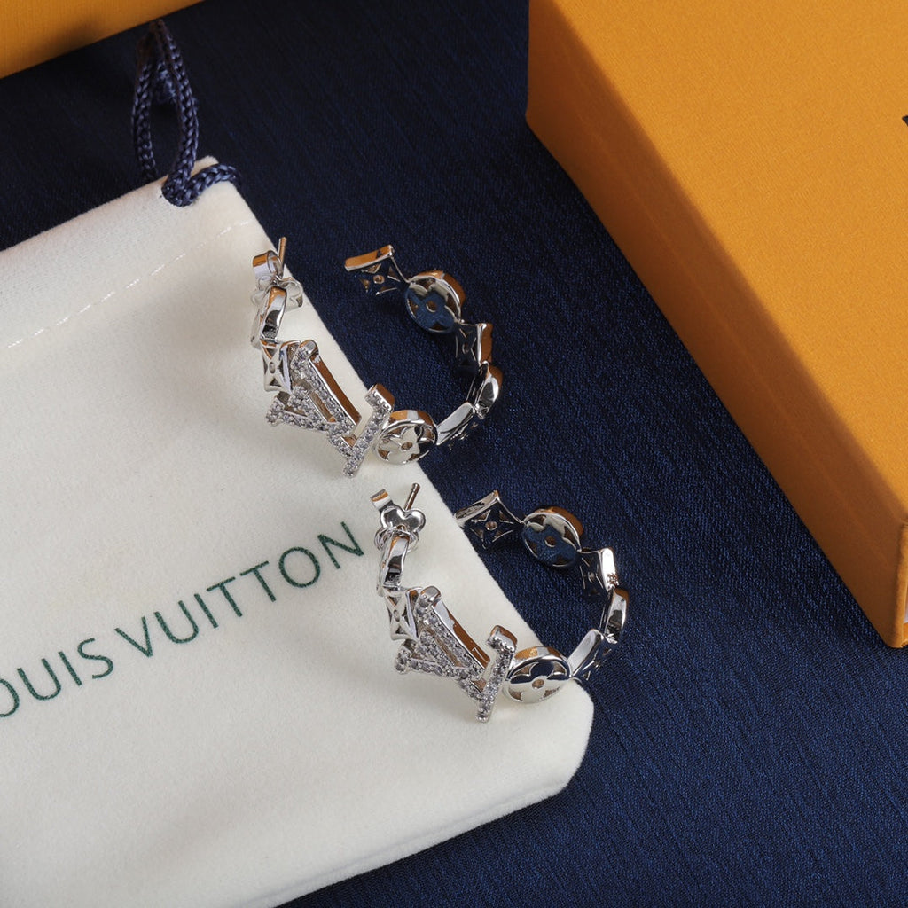Louis Vuitton Script Diamond Earrings - 18K White Gold