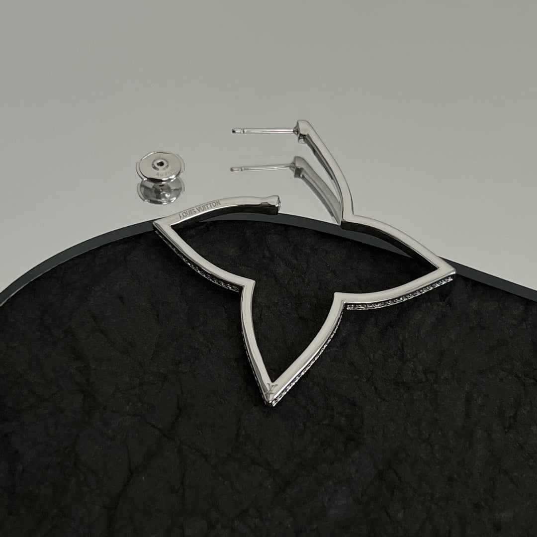 Louis Vuitton Debuts Blossom Earrings - 18K White Gold
