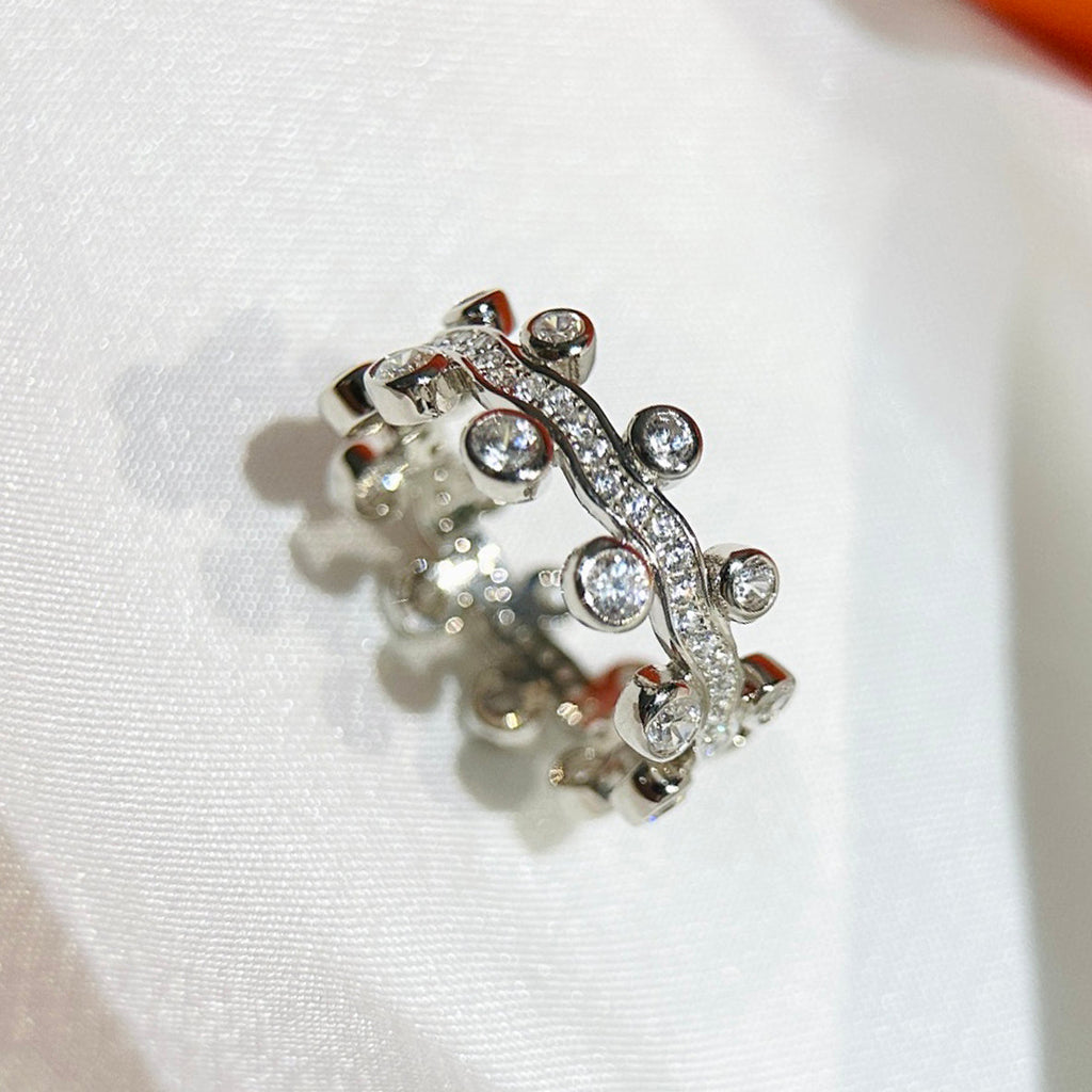 Hermes Vine Flower Dewdrops Diamond Ring - 18K White Gold