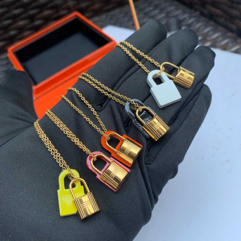 Hermes O'Kelly Pendant Necklace