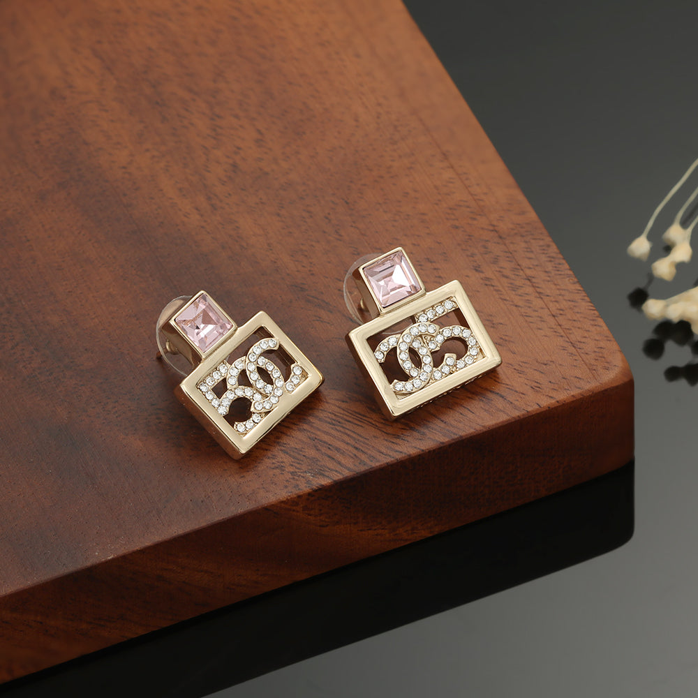 Chanel Square Diamond Earrings - 18K Yellow Gold