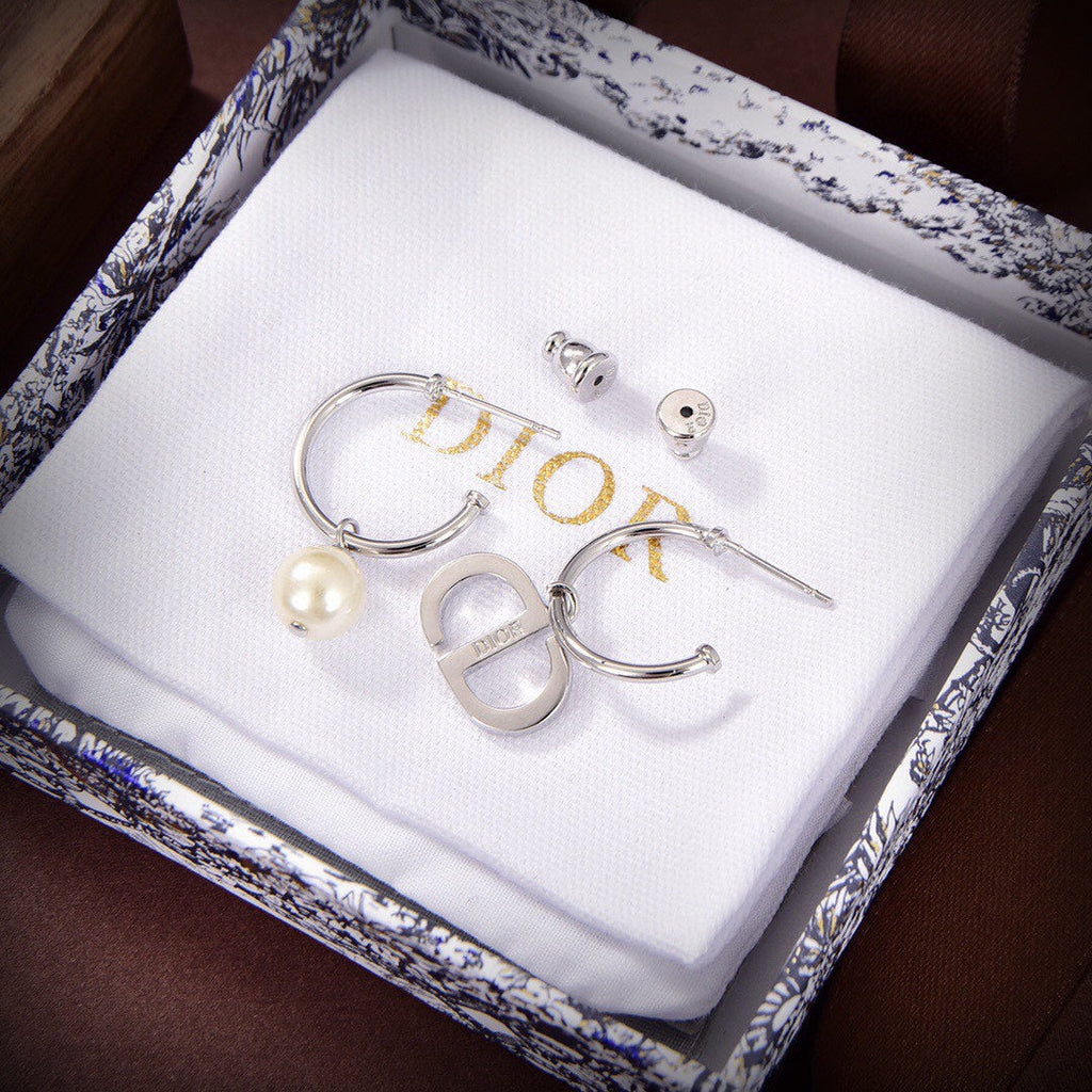 Dior Petit CD Pearl Earrings
