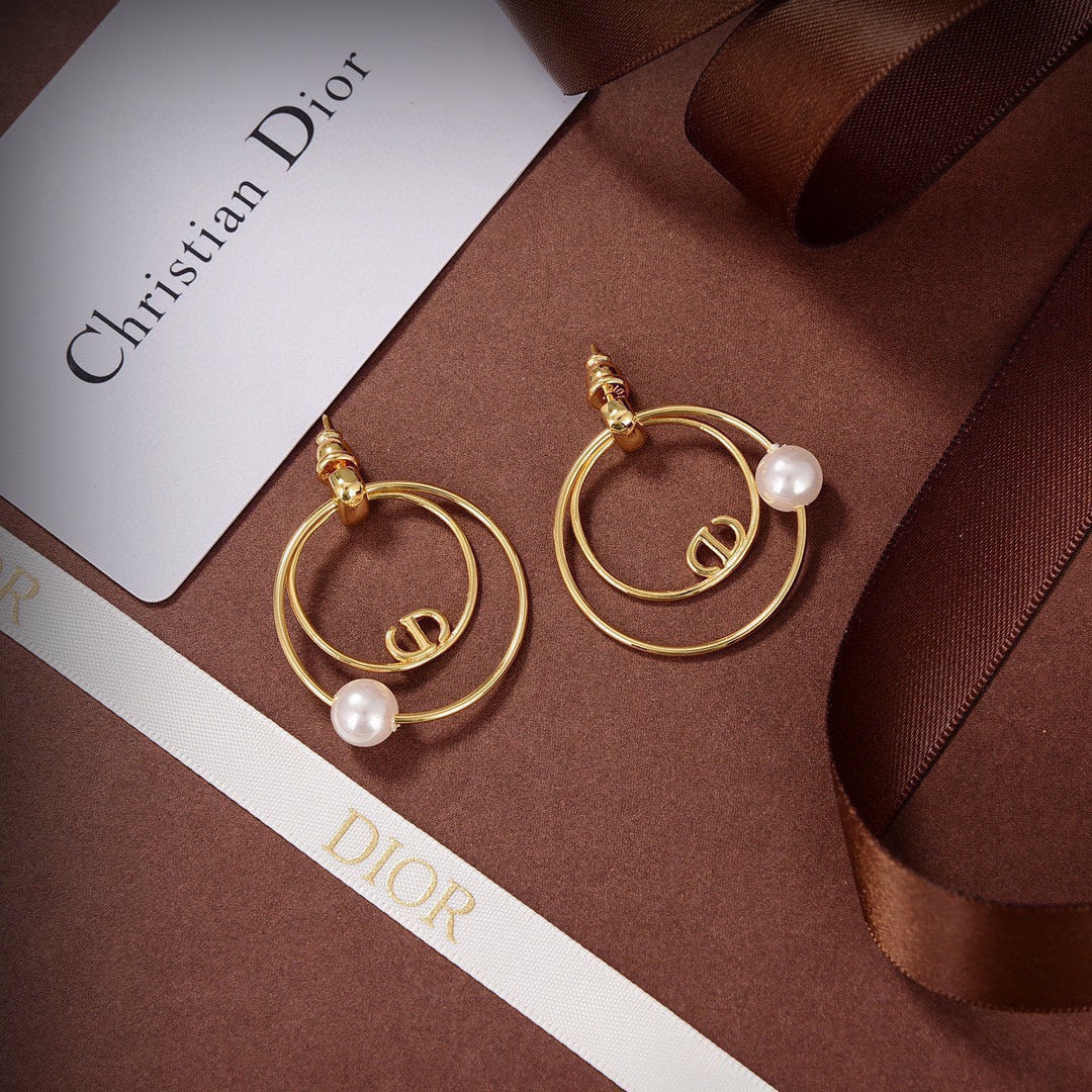 Dior Revolution Pearl Earrings