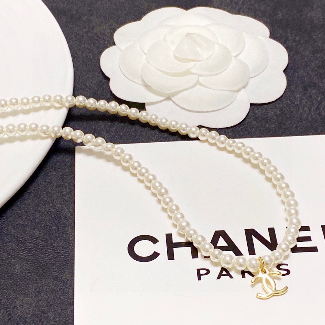 Chanel Pearls Choker Necklace
