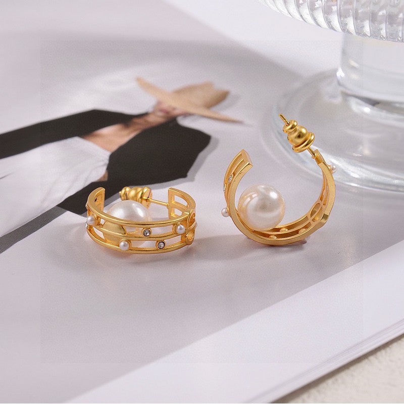 Dior D-Backstage Pearl Earrings