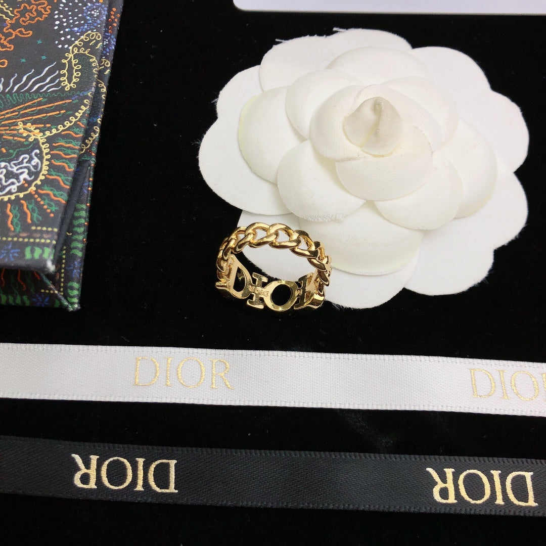 Dior Revolution Chain Ring - 18K Yellow Gold