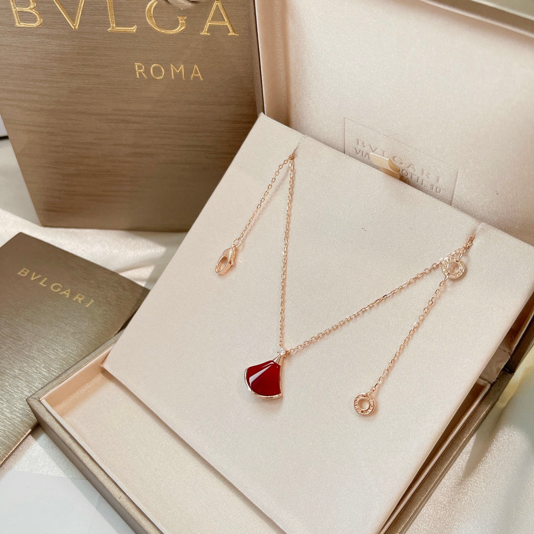 Bvlgari Dream Carnelian Necklace - 18K Gold