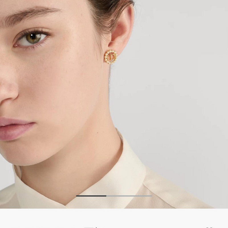 Dior Pearl Earrings - 18K Yellow Gold