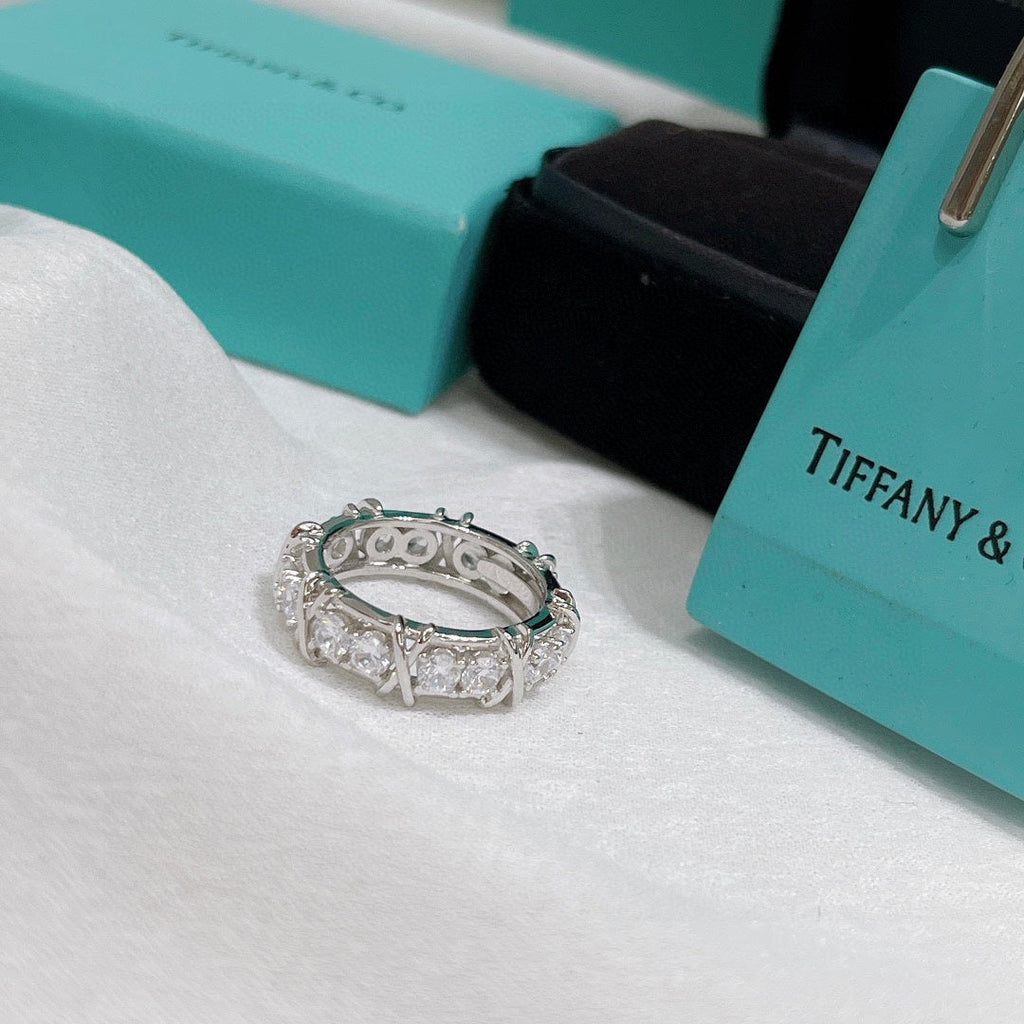 Tiffany Schlumberger Eighteen Stone Ring - 18K White Gold