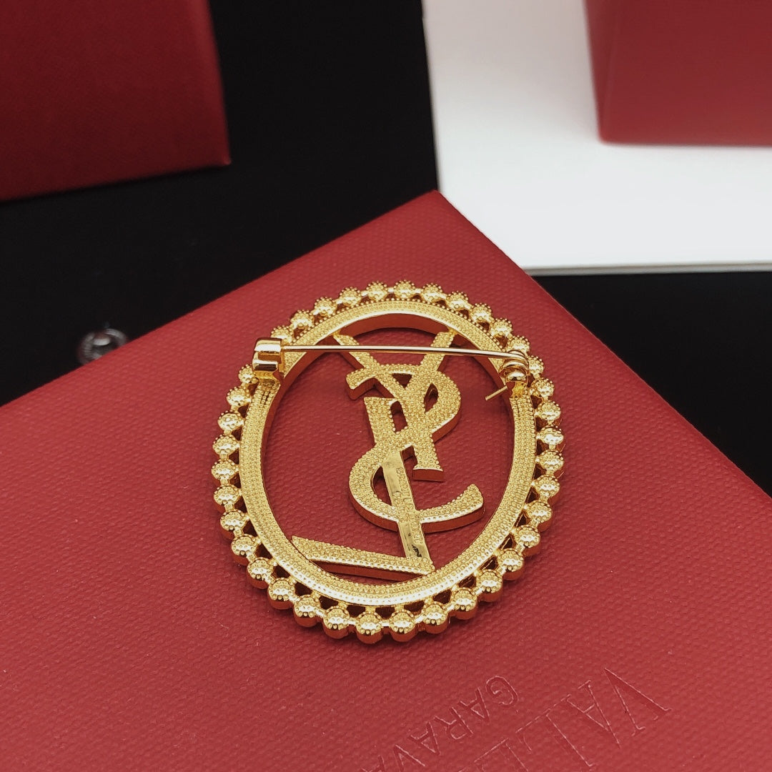 Oval Pearl Brooch