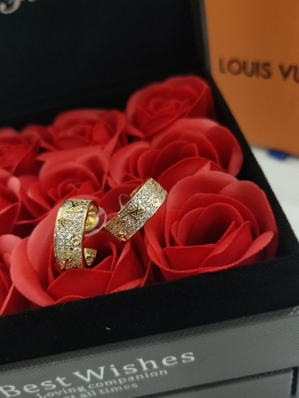 Louis Vuitton Circle Earrings - 18K Yellow Gold