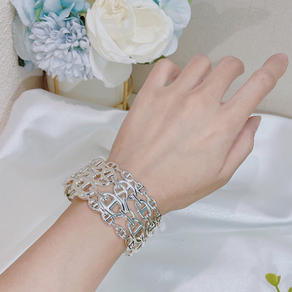 Hermes Chaine D'Ancre Wide Cutwork Bracelet - 18K Gold