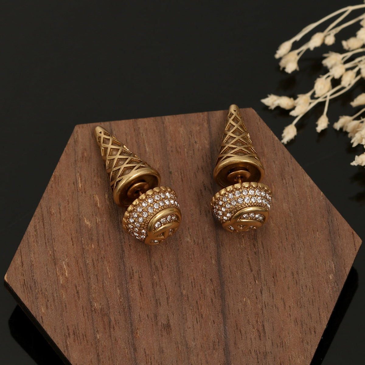 Gucci Double G Vintage Earrings - 18K Yellow Gold