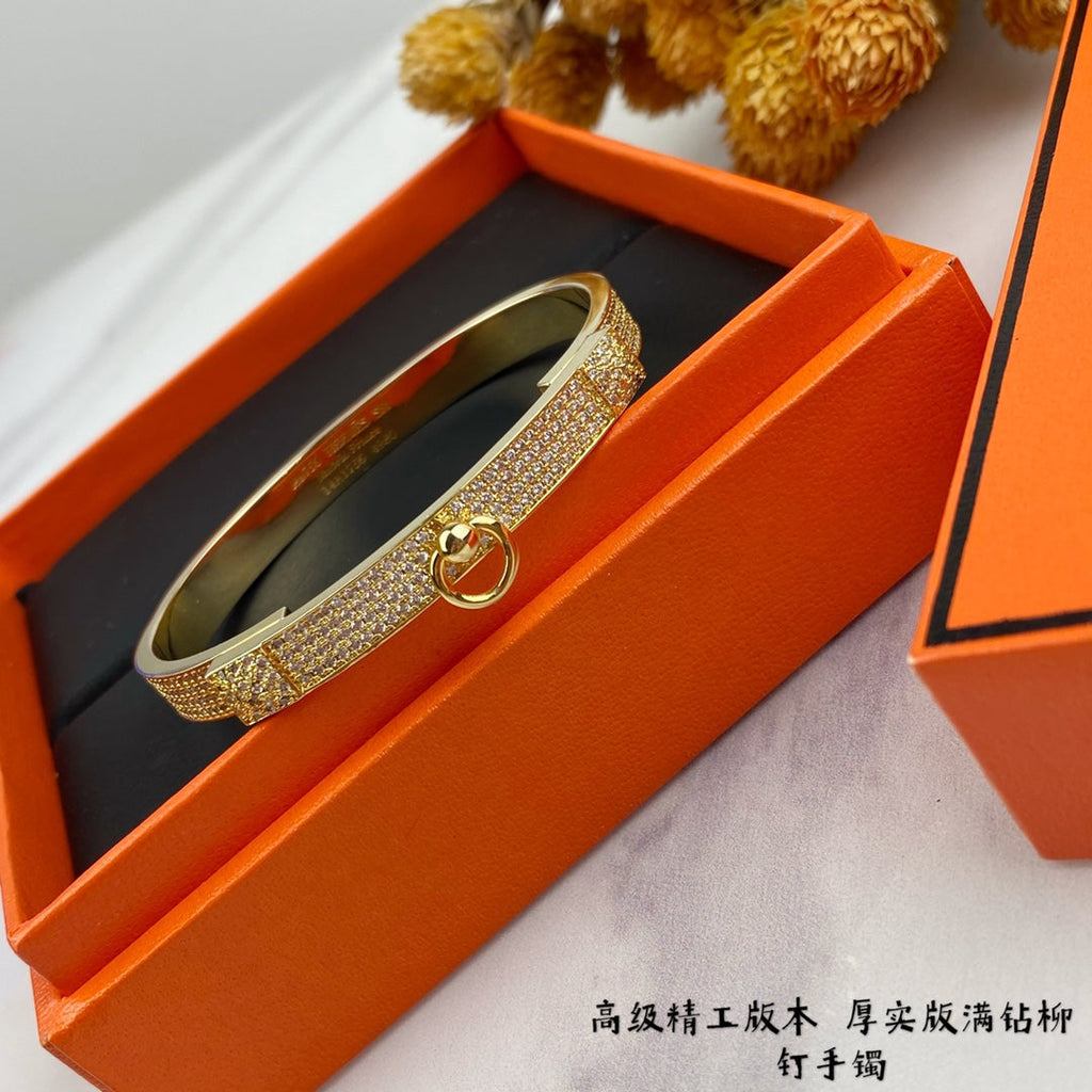 Hermes Collier De Chien Diamond Bracelet - 18K Gold