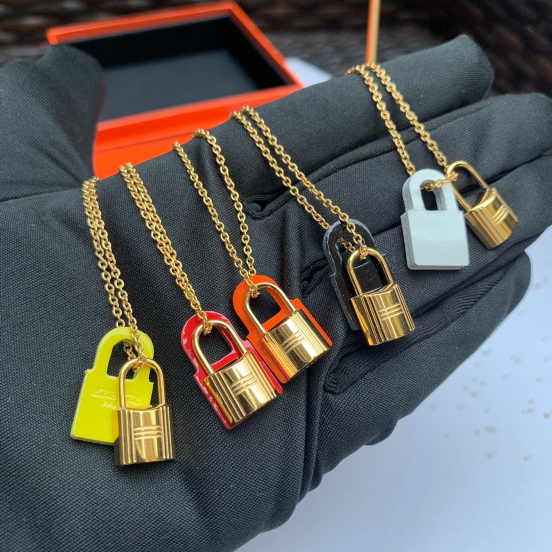 Hermes O'Kelly Pendant Necklace