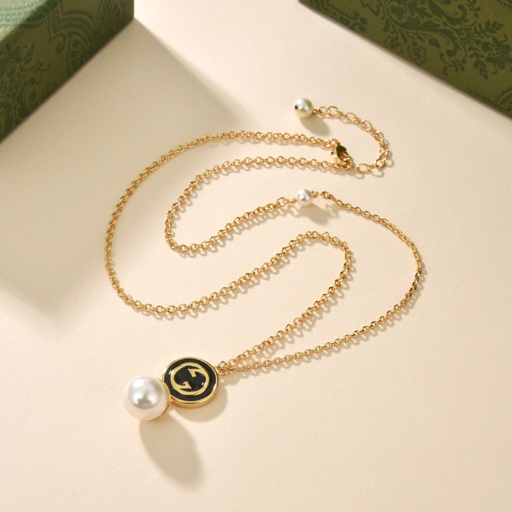 Gucci Double G Blondie Pendant Necklace