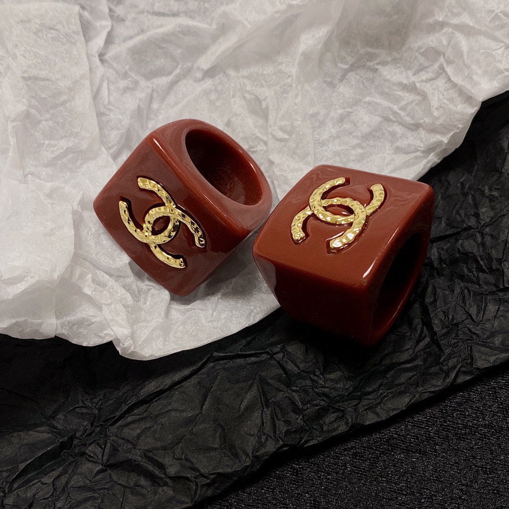 Chanel Vintage Red Ring - 18K Yellow Gold