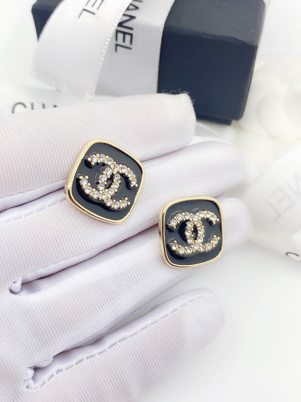 Chanel Square Resin Diamond Earrings - 18K Yellow Gold