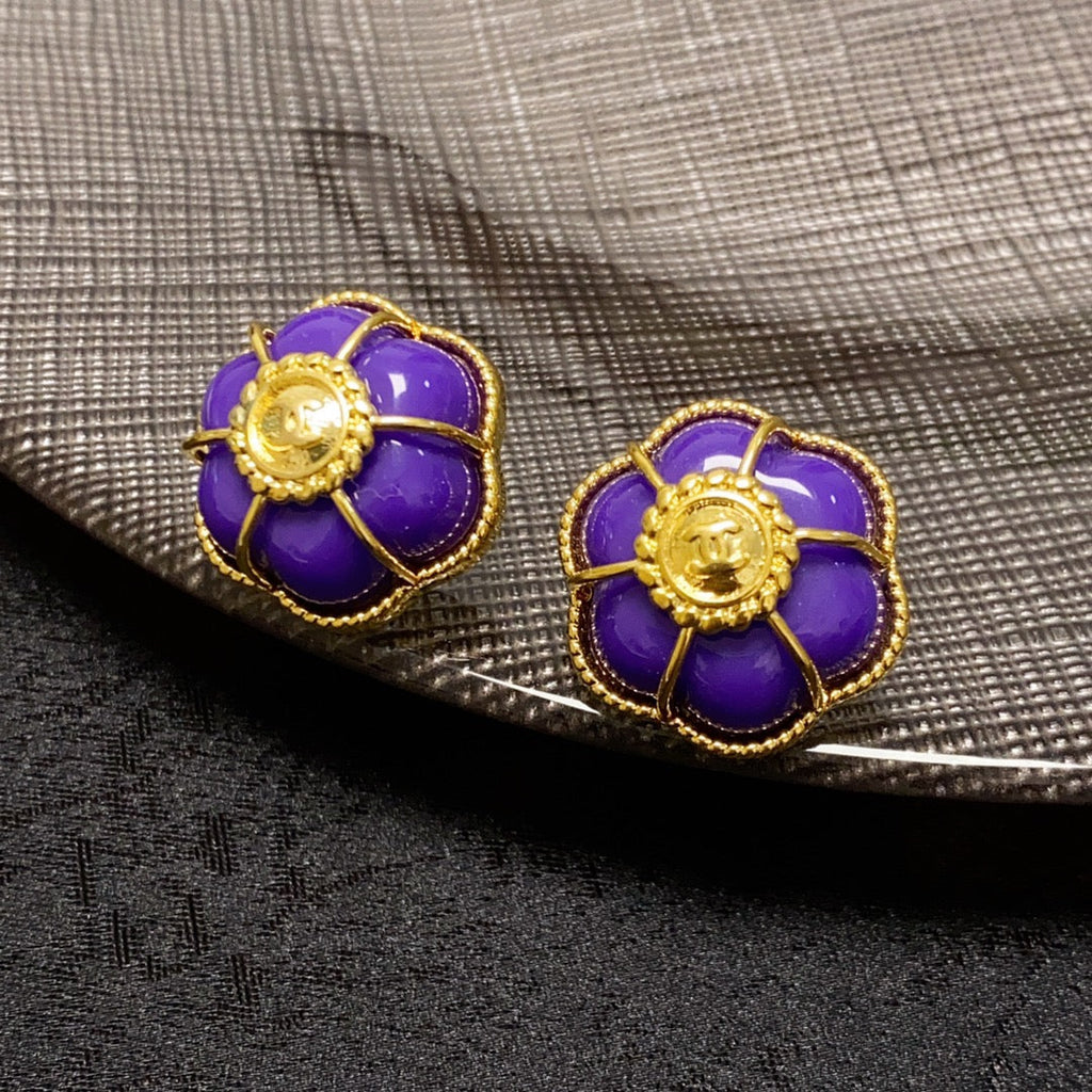 Chanel Purple Flowers Earrings - 18K Yellow Gold