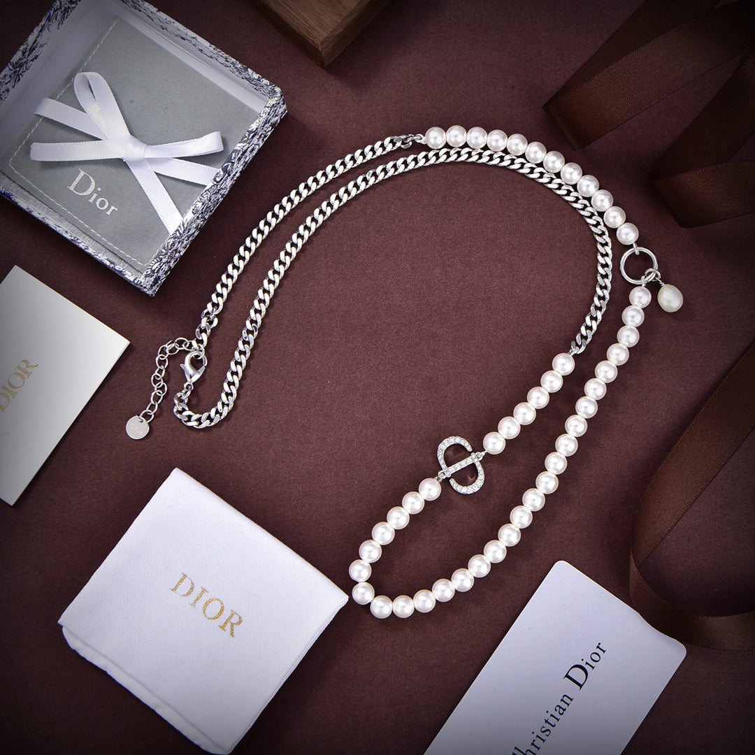 Dior 30 Montaigne Long Necklace
