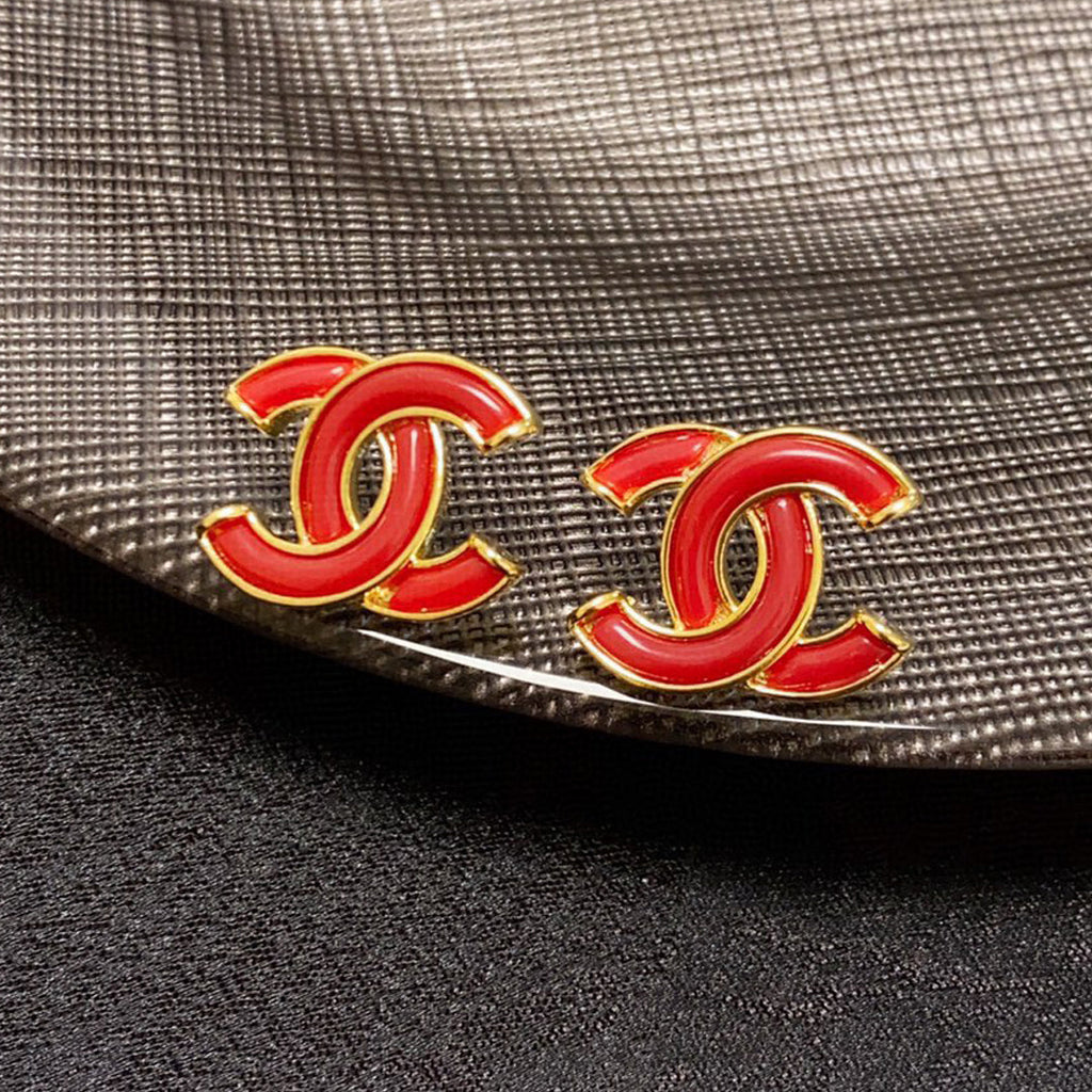 Chanel Red Resin Earrings - 18K Yellow Gold