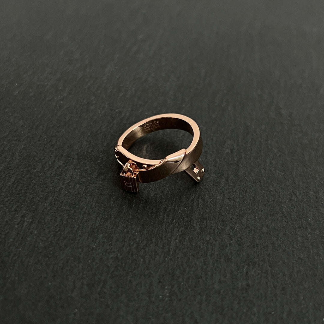 Hermes Kelly Gavroche Ring - 18K Gold