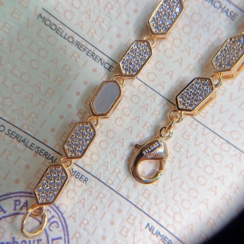 Serpenti Eyes on Me Necklace - 18K Gold