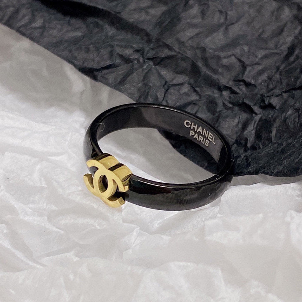 Chanel Black Ring - 18K Yellow Gold