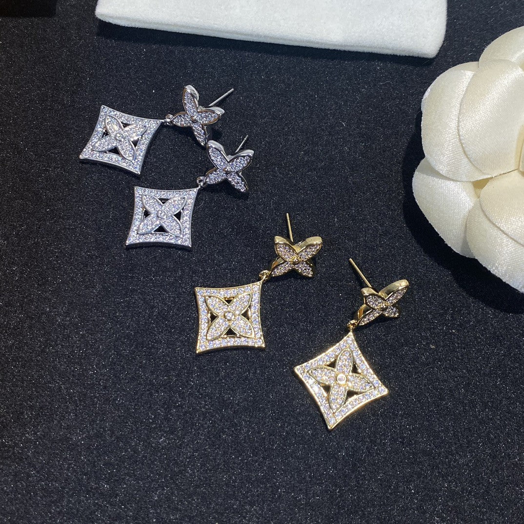 Louis Vuitton Blossom Earrings - 18K Gold