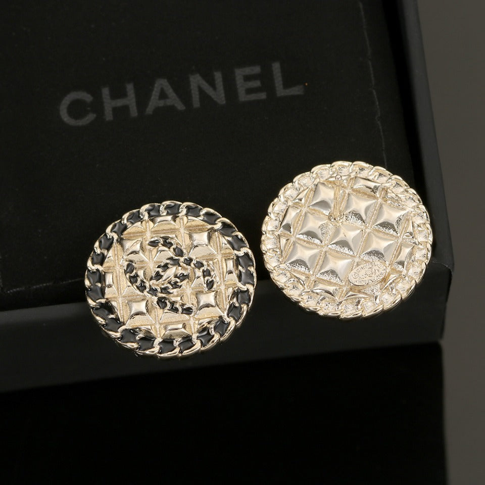 Chanel Strass Earrings - 18K Yellow Gold