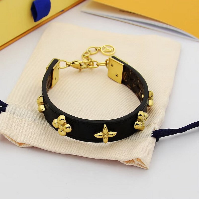 Louis Vuitton Fleurs Rivets Bracelet