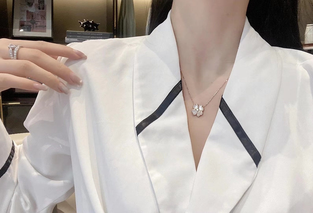 Cosmos Clip pendant Necklace - 18K Gold
