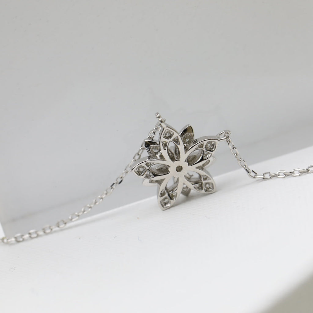 Lotus Openwork Pendant Necklace - 18K Gold