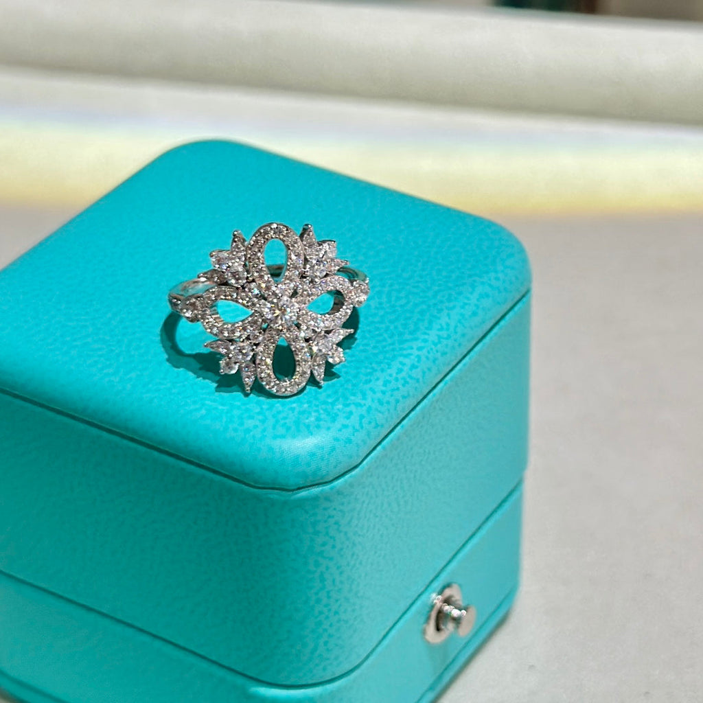 Tiffany Vintage Flower Ring - 18K White Gold
