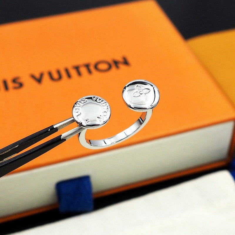Louis Vuitton Studs Ring - 18K Gold