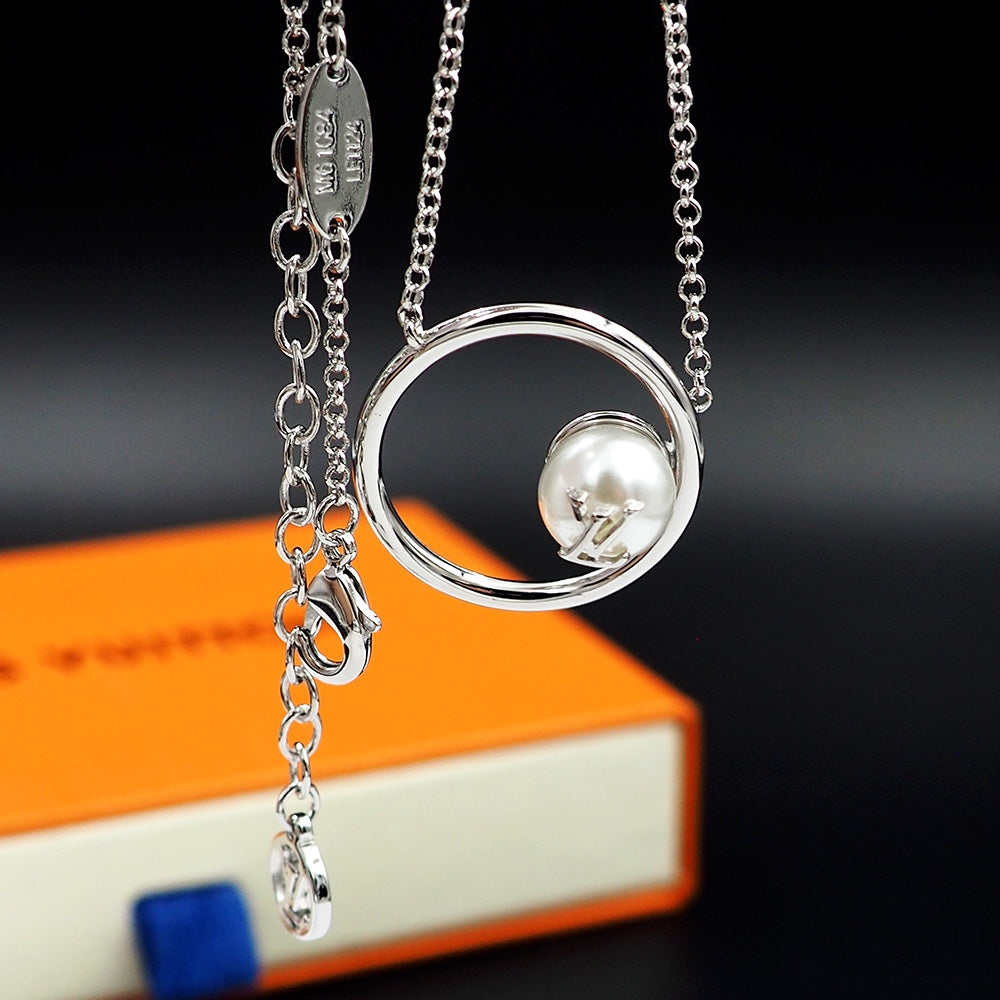 Louis Vuitton Eclipse Pearl Necklace