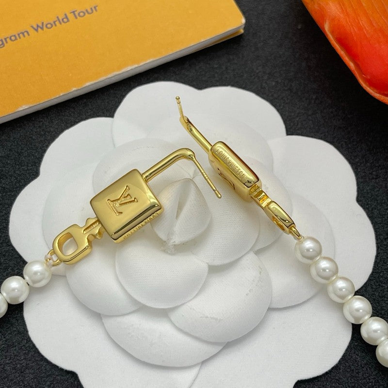 Louis Vuitton Pearl Lock Earrings - 18K Gold