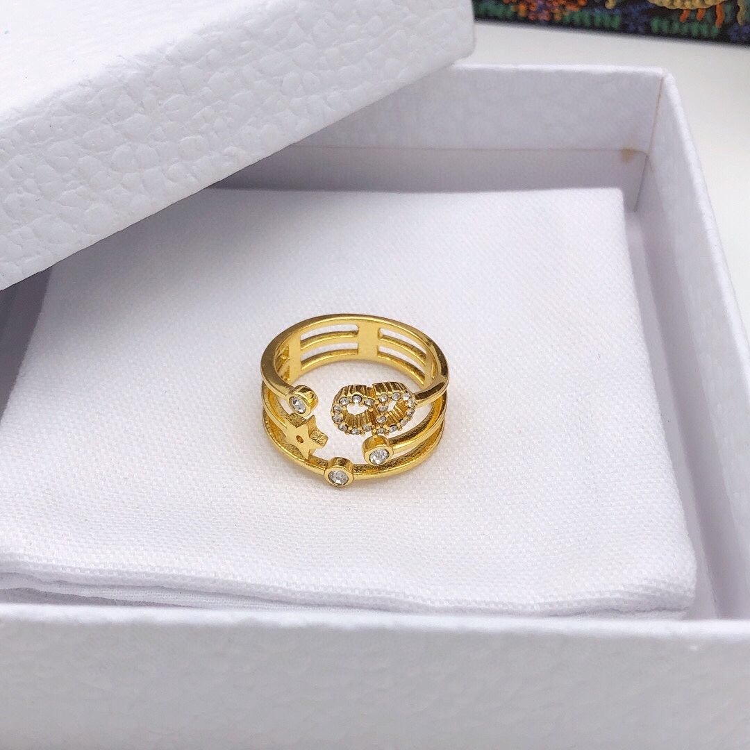 Dior Star Diamond Ring - 18K Yellow Gold