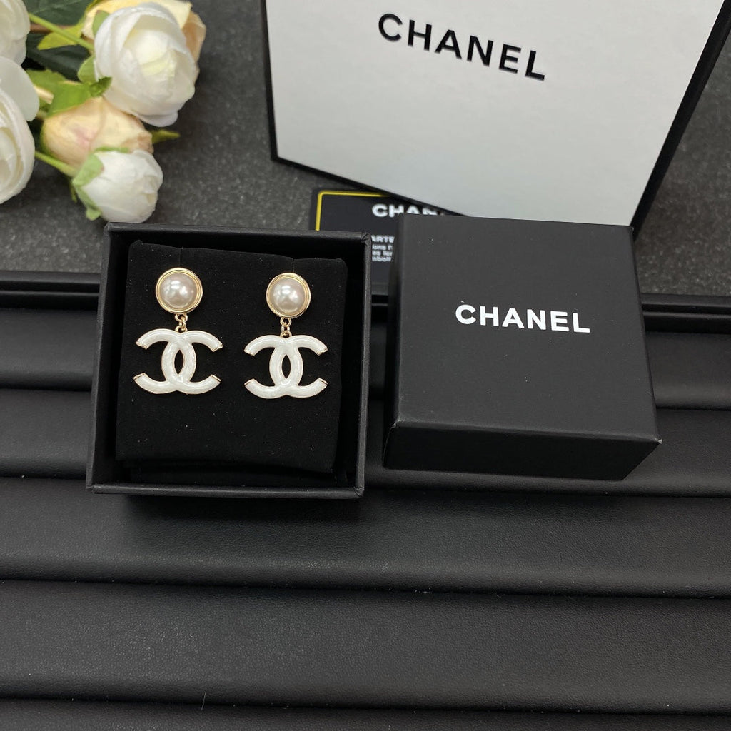 Chanel White Pearl Earrings - 18K Yellow Gold