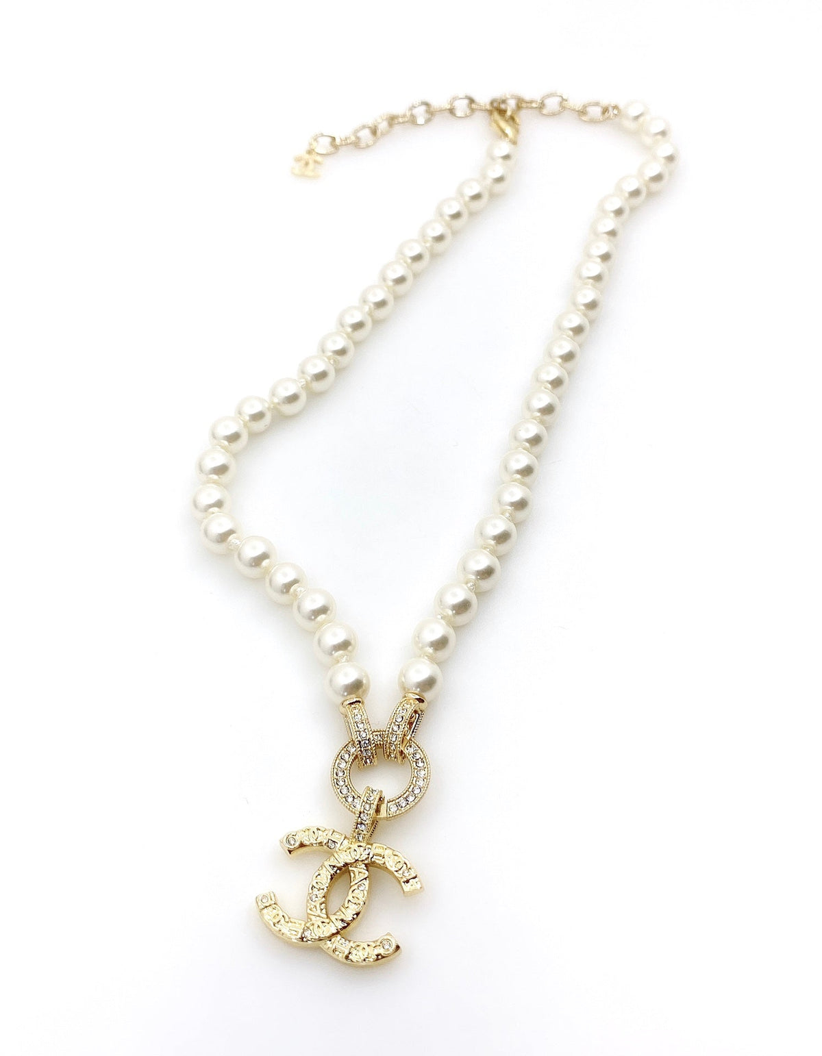 Chanel Pearls Choker Necklace