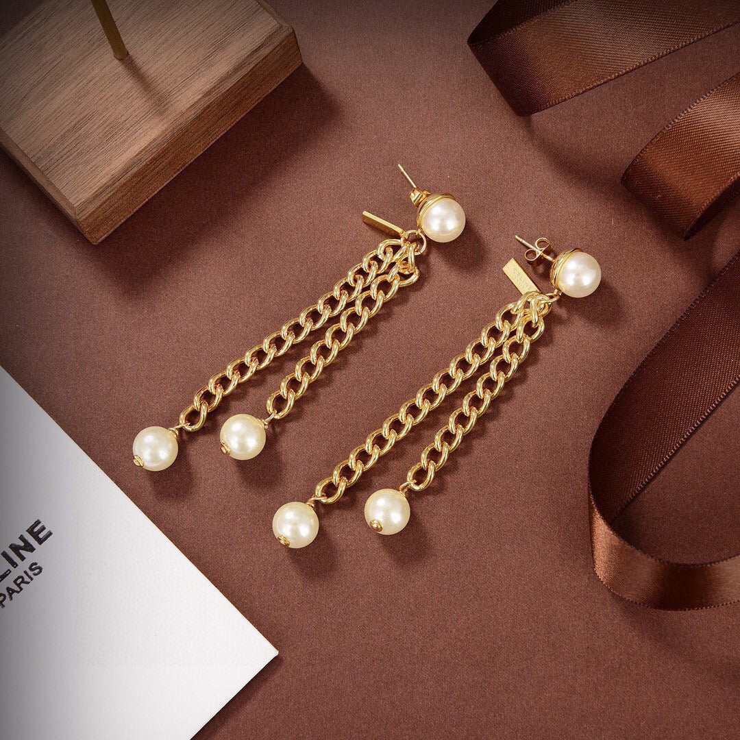 Celine Triomphe Long Earrings - 18K Yellow Gold