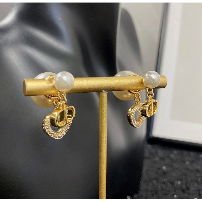 Dior 30 Montaigne Heart Earrings