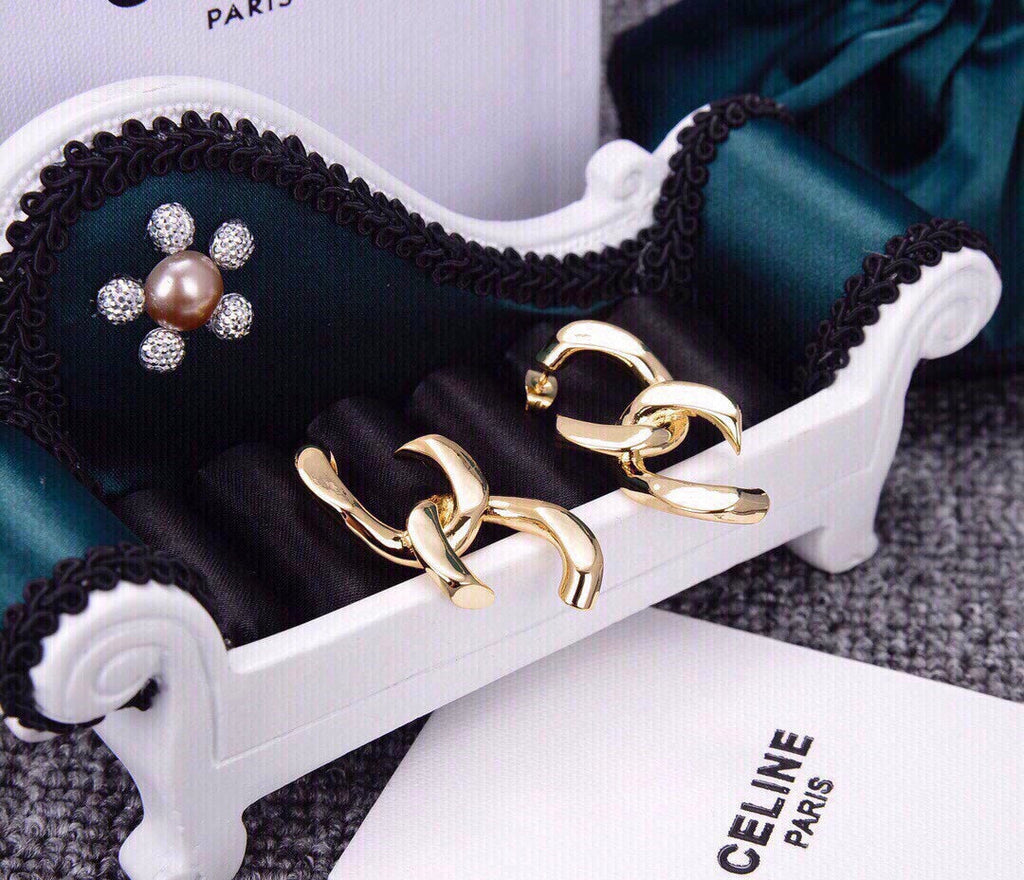 Celine Triomphe Earrings - 18K Yellow Gold