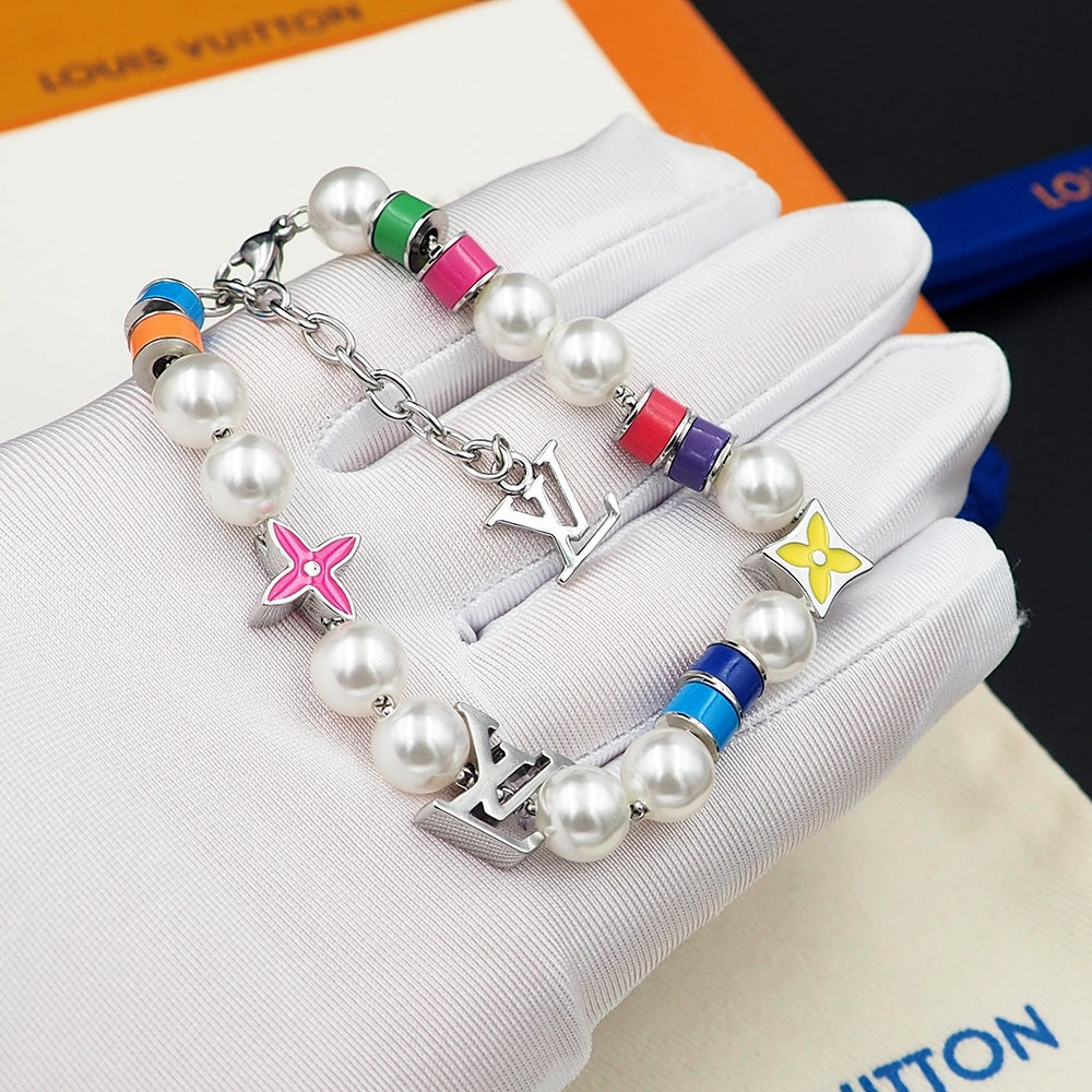 Louis Vuitton MNG Pearls Party Bracelet
