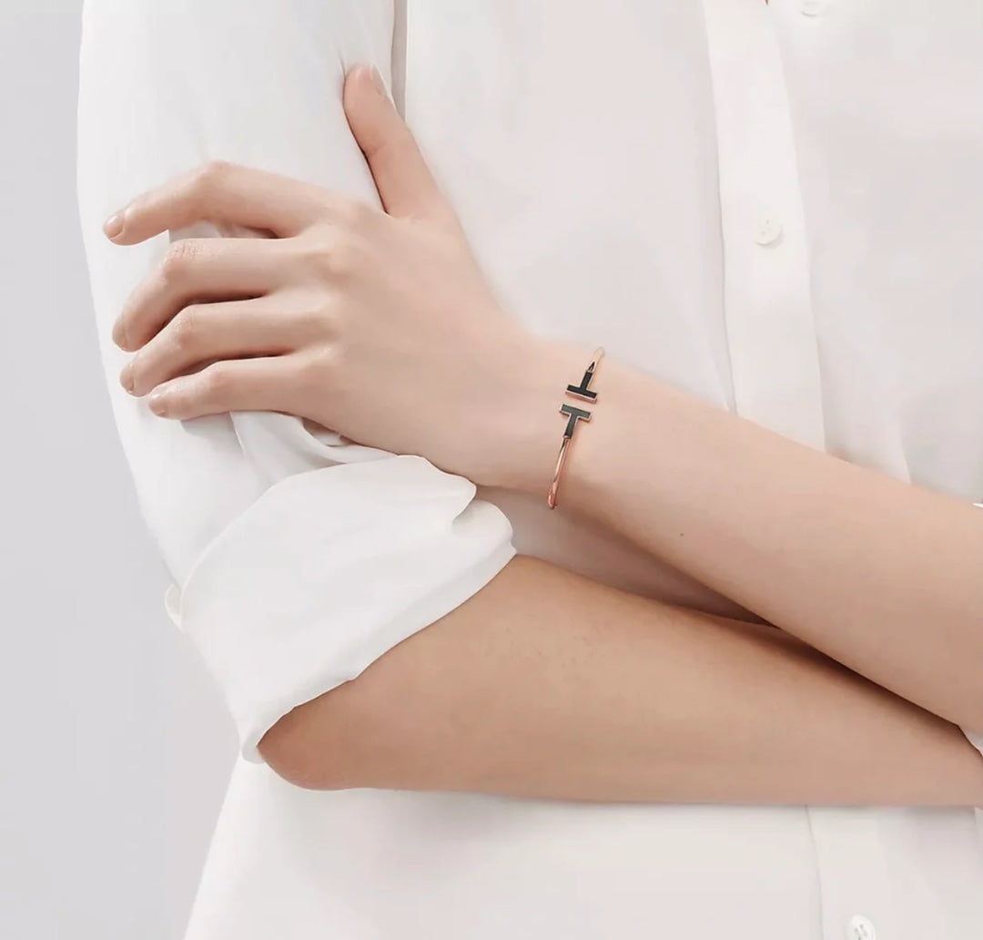 Tiffany Black Bracelet - 18K Gold