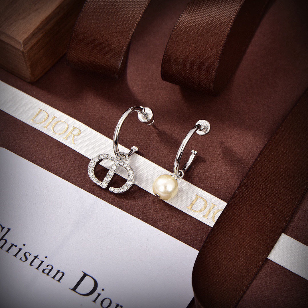 Dior Petit CD Pearl Earrings